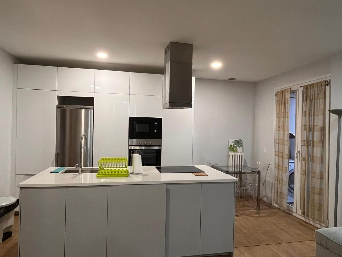 Habitacion En Vivienda Centrica Bilbao Leilighet Rom bilde