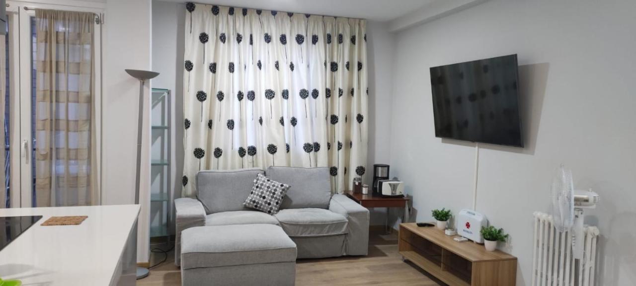 Habitacion En Vivienda Centrica Bilbao Leilighet Eksteriør bilde